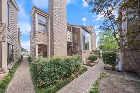 4904 Feagan St, Houston, TX 77007