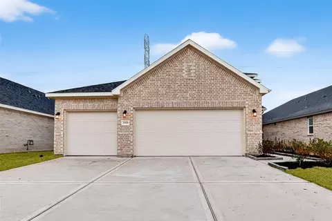 2110 Spring Hollow Dr, Baytown, TX 77521