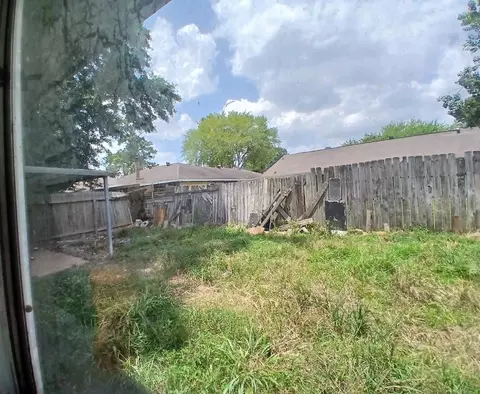 Exterior - 6303 Coachgate Dr, Spring, TX 77373 photo 5 of 5