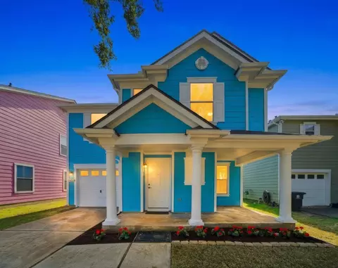 10038 Victoria Chase Ln, Houston, TX 77075