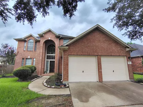 3511 Glenhill Dr, Pearland, TX 77584
