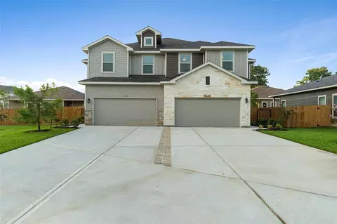 217 Oakcrest, Conroe, TX 77304