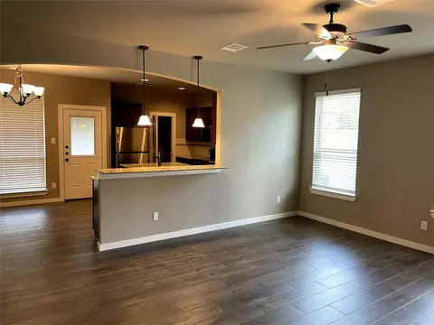Living - 217 Oakcrest, Conroe, TX 77304 photo 3 of 3
