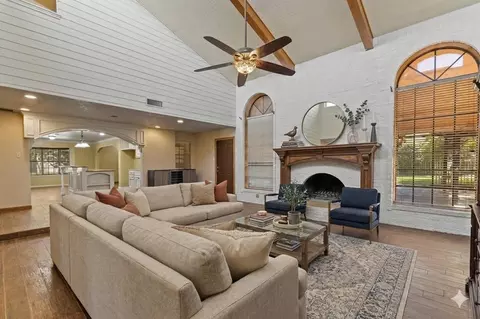 10703 Crestfield Ct, Houston, TX 77070
