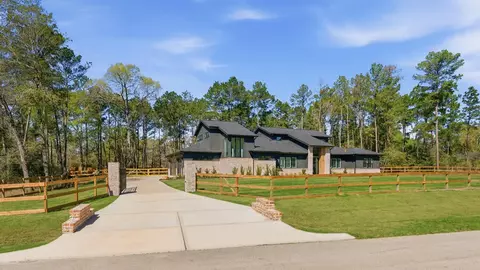 19918 Live Oak Bnd, Magnolia, TX 77355