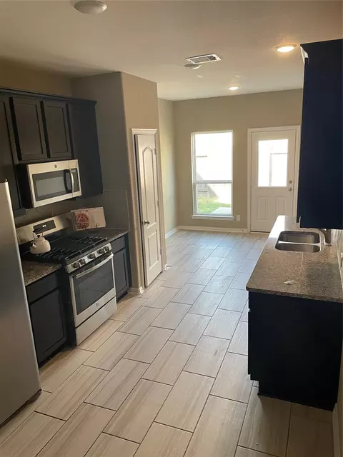 Kitchen - 3230 Harmony Creek Ln, Spring, TX 77386 photo 2 of 4