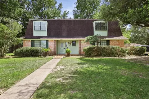 3335 Old Castle Ln, Orange, TX 77630