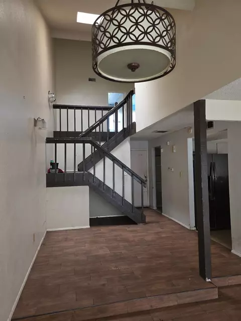 12626 Newbrook Dr, Houston, TX 77072