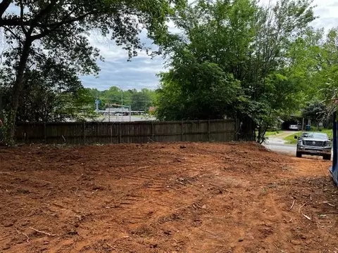 1609 Elysian Fields Ave, Marshall, TX 75670 photo 4