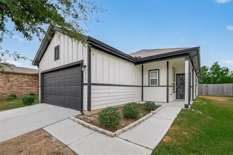 4727 Prairie Chase Dr, Houston, TX 77069