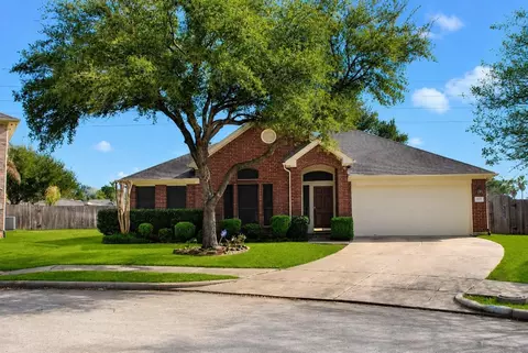 16811 Pheasant Rdg, Sugar Land, TX 77498
