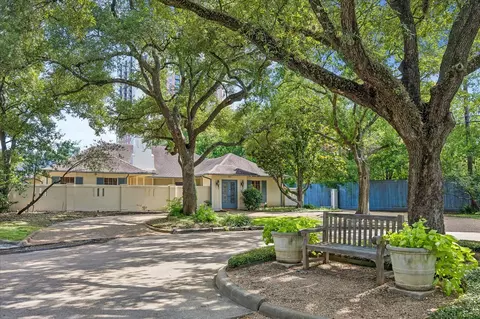 802 Old Lake Rd, Houston, TX 77057