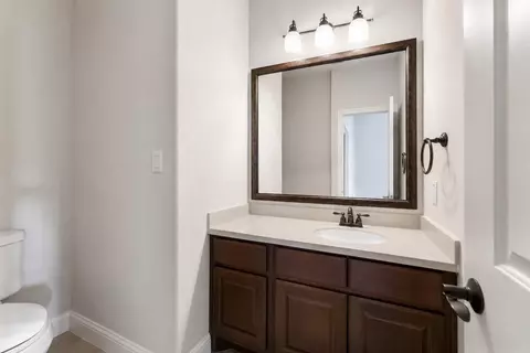 Bath - 119 W Cresta Bend Pl, Spring, TX 77389 photo 5 of 5