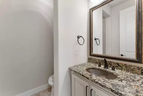 Bath - 119 W Cresta Bend Pl, Spring, TX 77389 photo 2 of 5