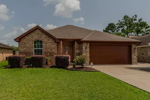 5720 Sunbird Ln, Beaumont, TX 77708 photo 1