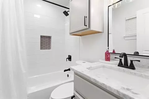 Bath - 7095 Scotts Dr, Beaumont, TX 77708 photo 2 of 2