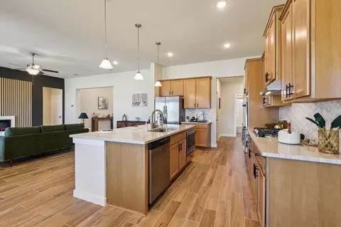 Kitchen - 13629 Armstrong St, Conroe, TX 77303 photo 4 of 4