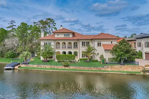 3 Dorset Sq, The Woodlands, TX 77381