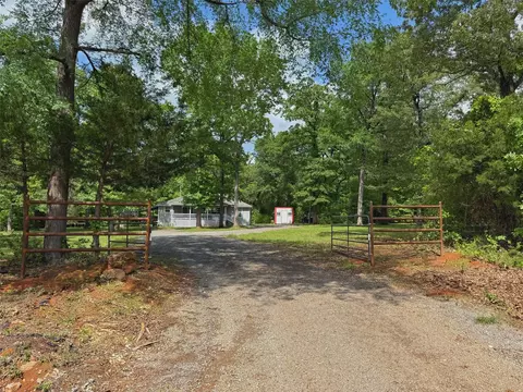Exterior - 3699 Cr 114, Centerville, TX 75833 photo 2 of 15