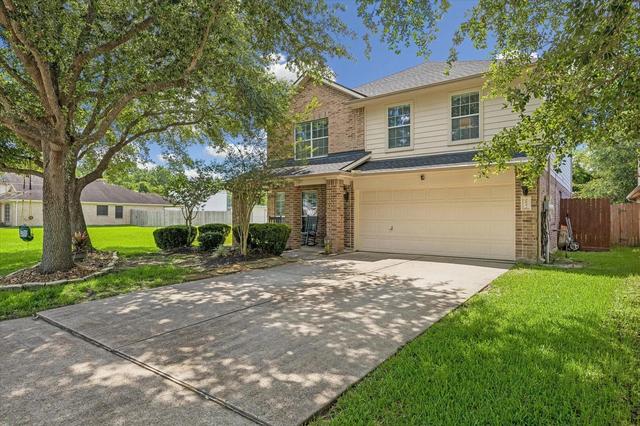 1041 Riverwood Dr, Dickinson, TX 77539
