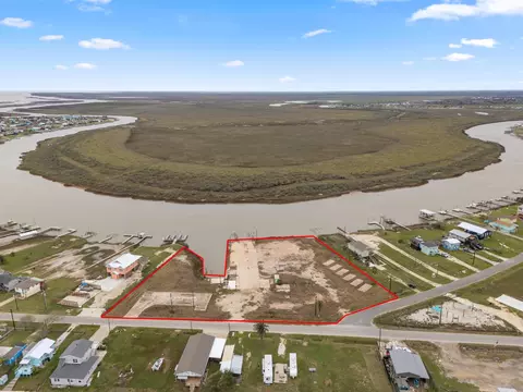 1052 County Road 201, Sargent, TX 77414