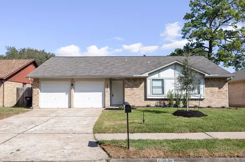 7311 Woodoak Dr, Houston, TX 77040