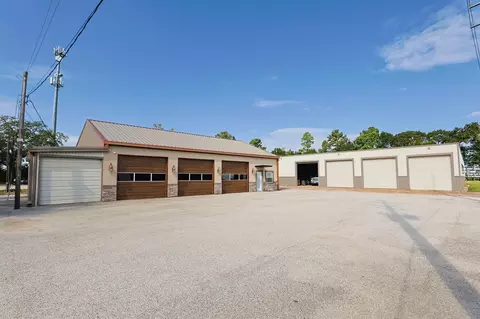 Exterior - 5907 Spring Cypress Rd, Spring, TX 77379 photo 3 of 10