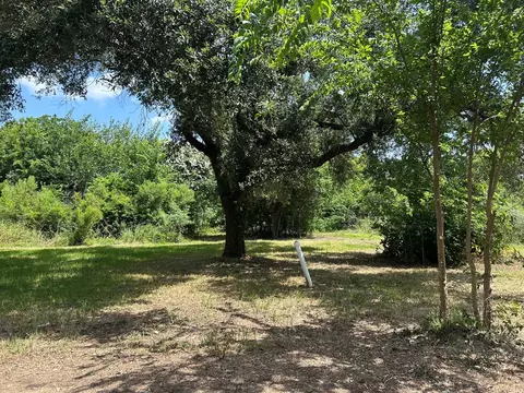 500 Block Meadowlawn Ave, La Porte, TX 77571