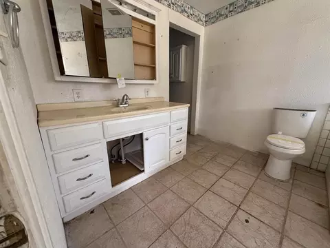 Bath - 9283 Largent Rd, Batson, TX 77519 photo 3 of 3