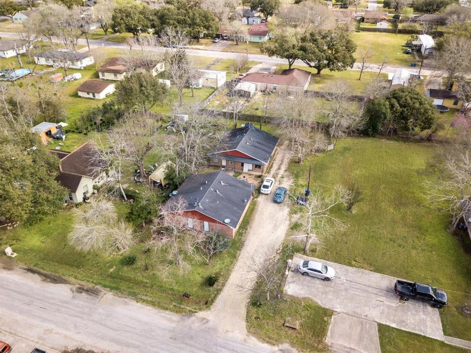 116 W Davitt St, Eagle Lake, TX 77434 20 Photos MLS 15277015 Movoto