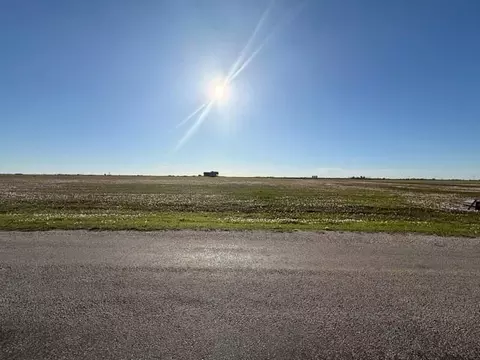 884 Bay Dr, Palacios, TX 77465