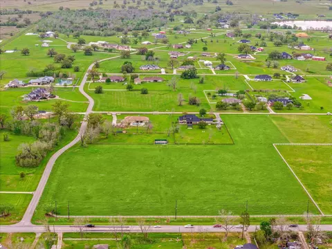 2819 W Fm 1462, Rosharon, TX 77583