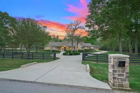 26205 Crown Ranch Blvd, Montgomery, TX 77316