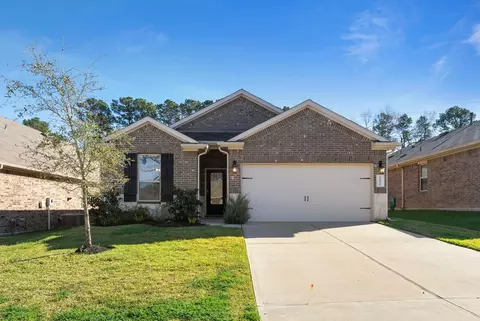 Exterior - 14096 Silver Falls Ct, Conroe, TX 77384 photo 2 of 10