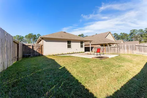 Exterior - 14096 Silver Falls Ct, Conroe, TX 77384 photo 4 of 10