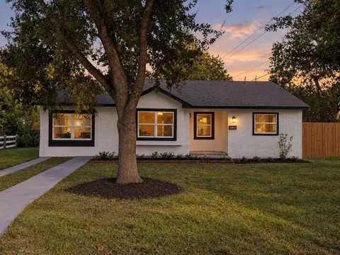 15617 Park Manor St, Houston, TX 77053