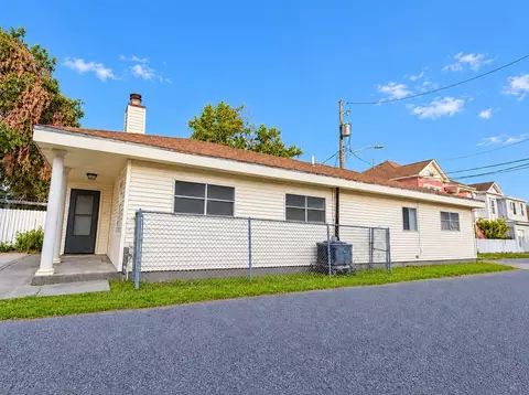 1510 24th St, Galveston, TX 77550
