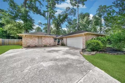 2774 Tinechester Dr, Houston, TX 77339
