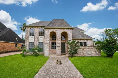 206 E Sutton Sq, Stafford, TX 77477