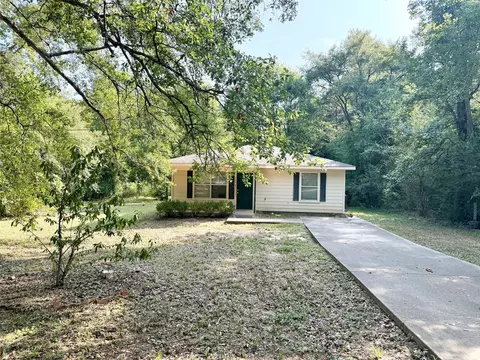1040 Monroe St, Crockett, TX 75835