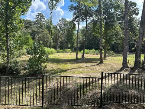 13881 Park Ave, Conroe, TX 77384 photo 3