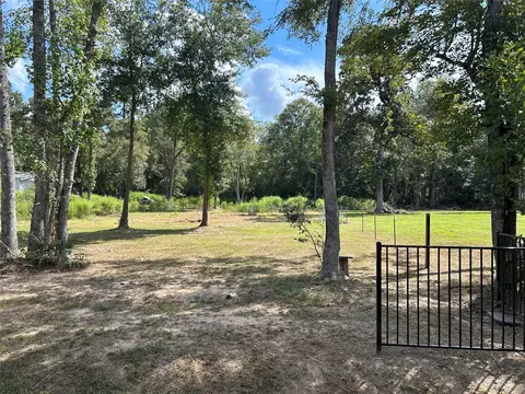 13881 Park Ave, Conroe, TX 77384 photo 5