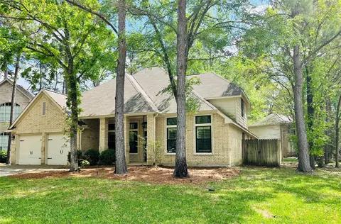 178 Brooksedge Ct, The Woodlands, TX 77382