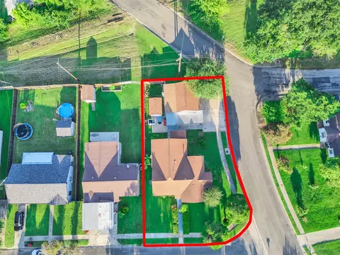 1212 Layton St, Baytown, TX 77520