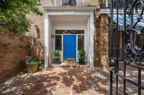 4876 Post Oak Timber Dr, Houston, TX 77056