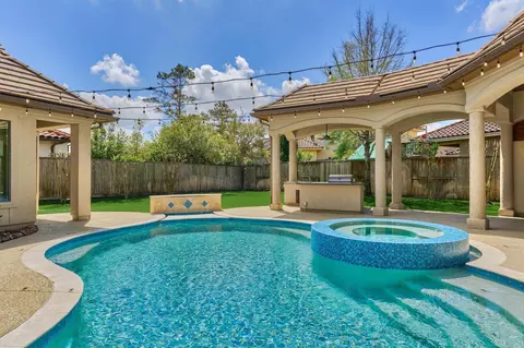Exterior - 25 Post Shadow Estate Dr, Spring, TX 77389 photo 3 of 3