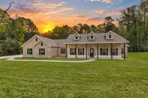 150 Sky Oak Ln, Huntsville, TX 77340