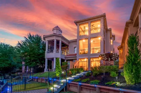 114 La Vie Dr, Montgomery, TX 77316