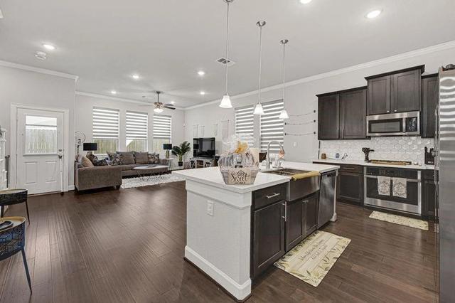 1913 Kirby Landing Dr, Houston, TX 77051