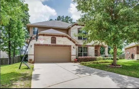 3 Logan Creek Ln, Conroe, TX 77304